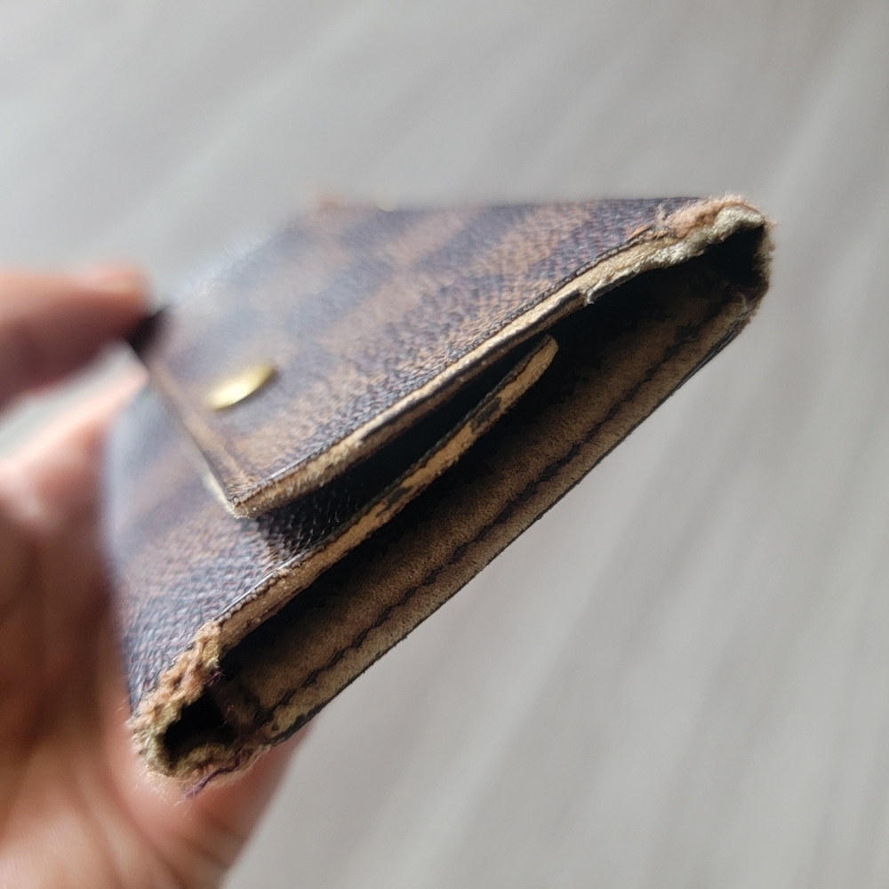 SALE🎉 Authentic Louis Vuitton Damier Checkered Key Holder With Box - Picture 7 of 13